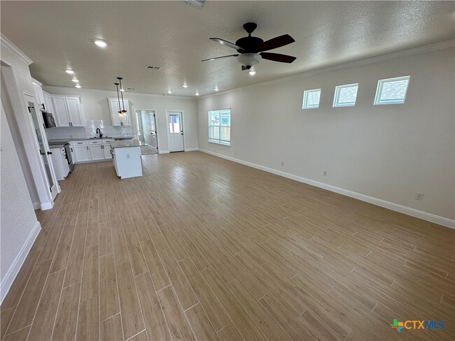 Photo - 1607 Sideoats Ln