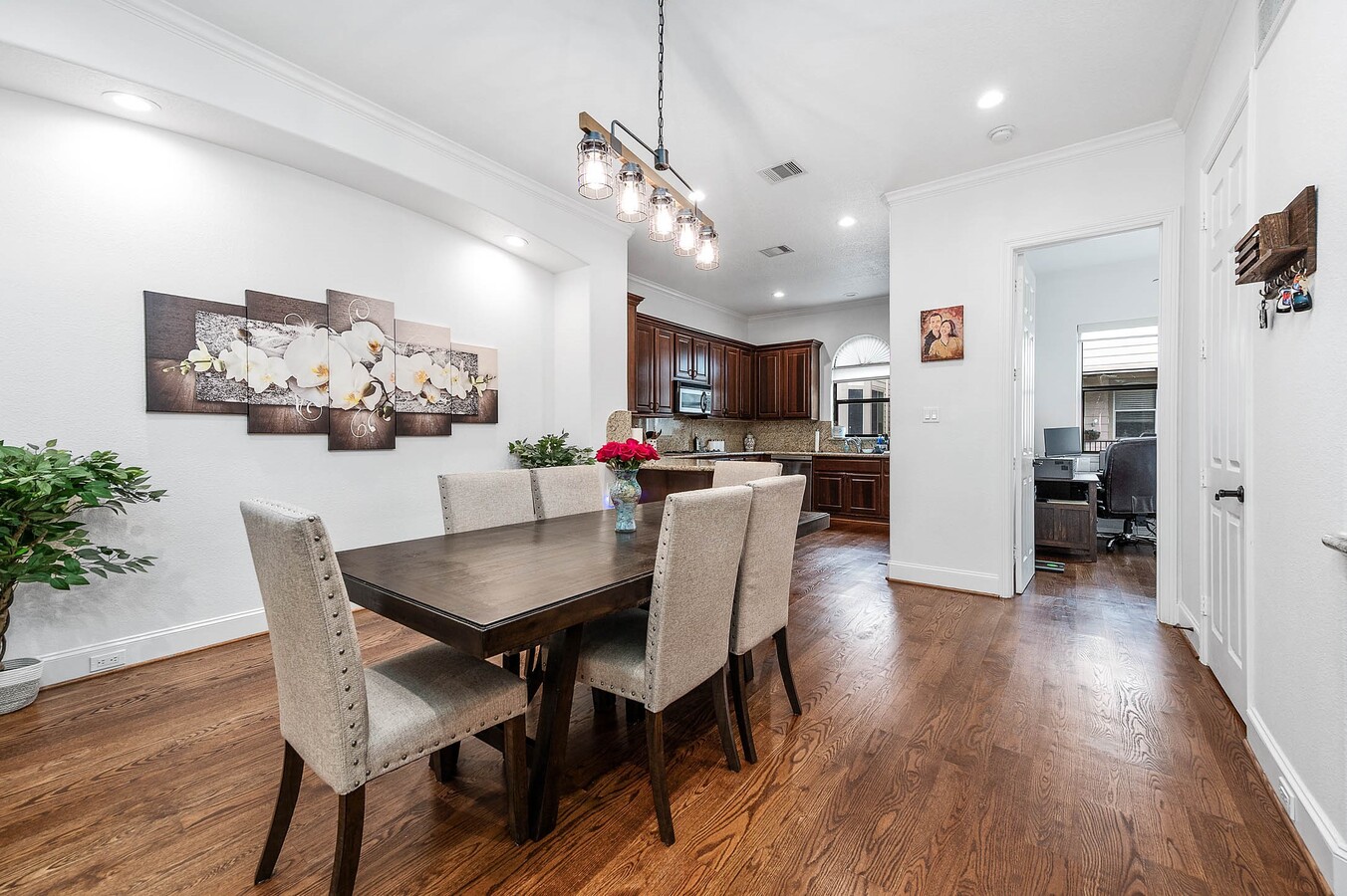 Photo - 620 Westcott St