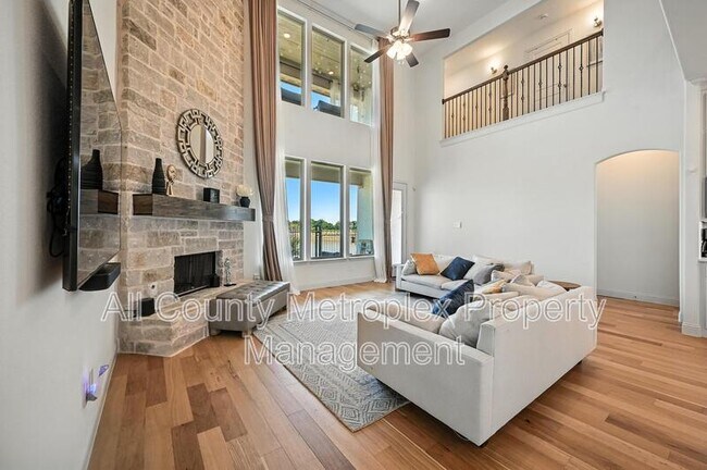 Photo - 9408 Redstart Ln