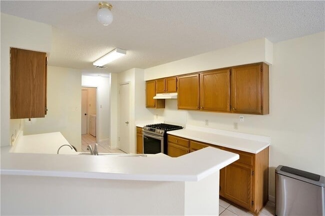 Photo - 1107 Dover Pass