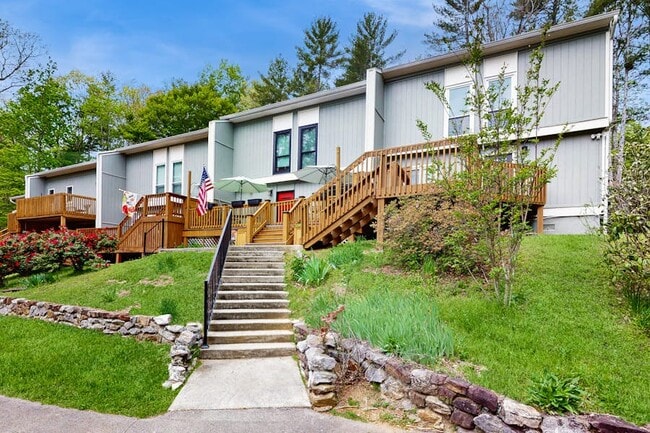 Building Photo - 815 Hunters Run Rd Unit C Rental