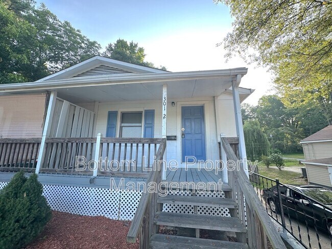 301 Vivian St Unit 2