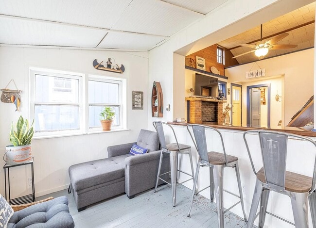 Photo - 2555 Melvin Rd