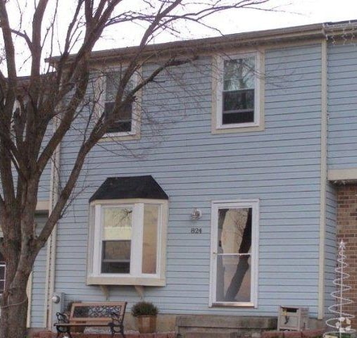 Building Photo - EDGEWOOD - WOODBRIDGE CENTER TOWNHOUSE