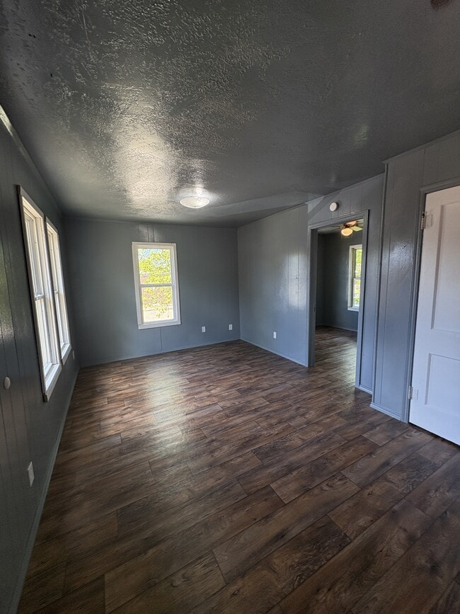 Photo - 522 S Stonewall Ave