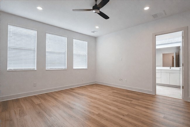 Photo - 4413 Santorini Ln