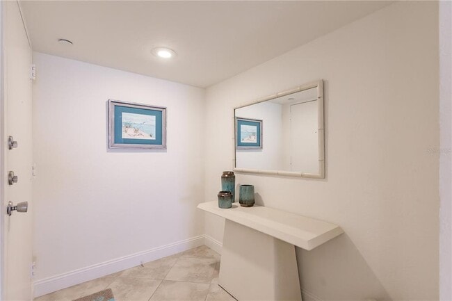 Photo - 1055 W Peppertree Dr Unidad 405AA