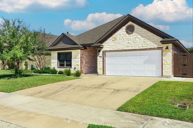 Photo - 4105 Muncaster Ln