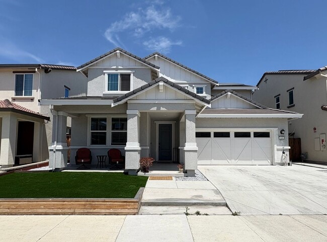 Building Photo - Beautiful 4 Bed 3 Full Bath Home with Solar in Brentwood