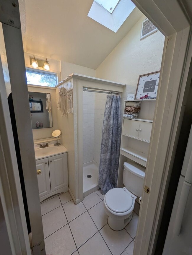Photo - 192 Unit B
