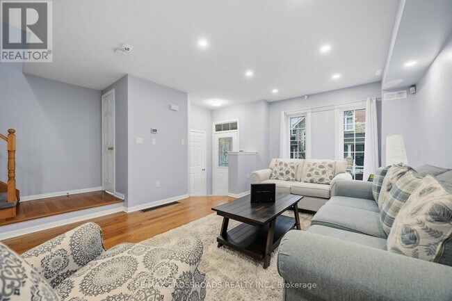 Photo - 56 Torr Ln