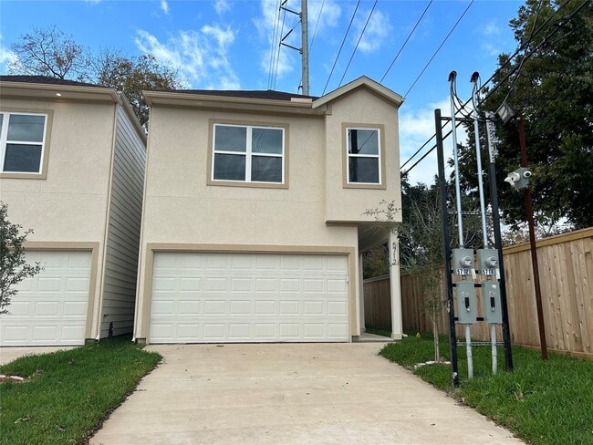 Building Photo - 5712 Harbrook Dr