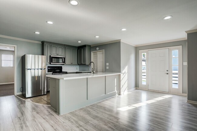 Photo - 9814 Airway Ln