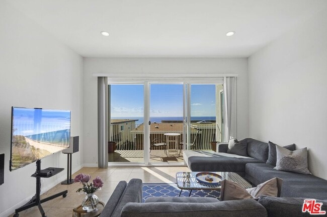 Photo - 18103 Coastline Dr Unit 7