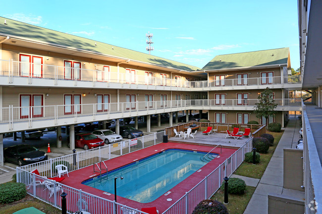 Building Photo - The Flats / The Cottages/The Pavilion Rental