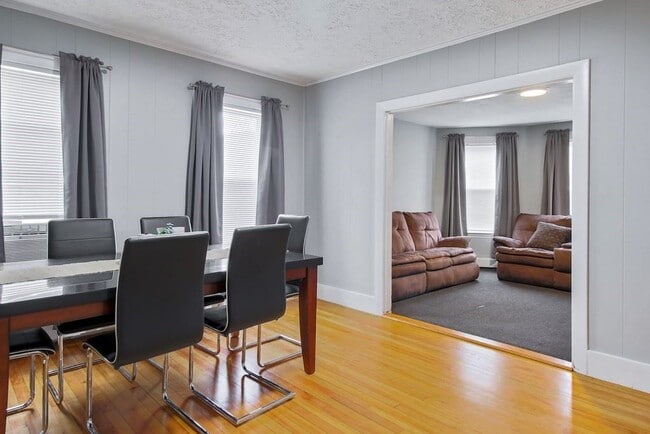 Photo - 234 Mechanic St Unit 2