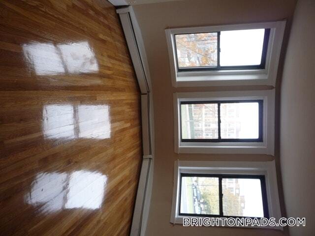 Photo - 1682 Commonwealth Ave Unidad 2