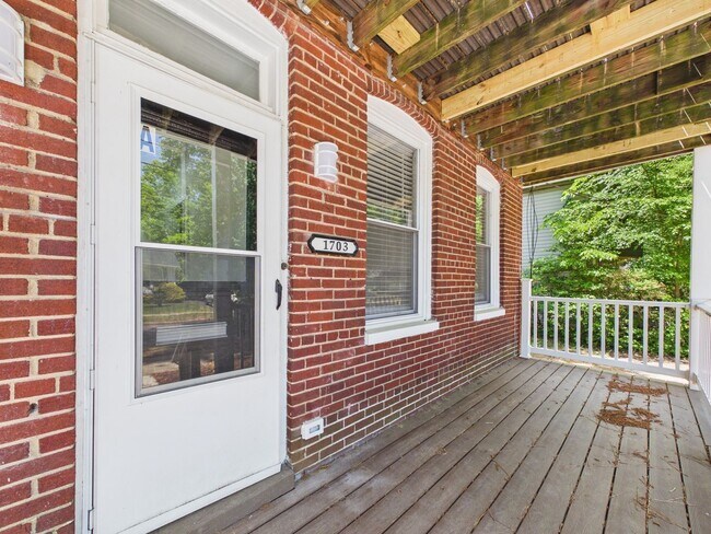 Photo - 1703 Oakdale Ave Unidad Apt A
