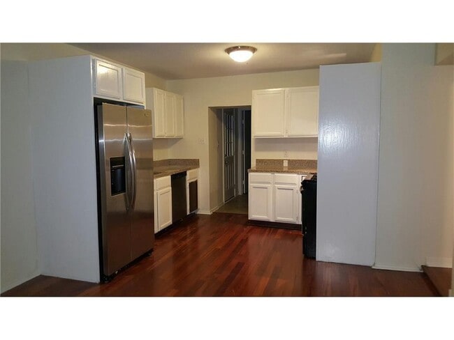 Photo - 1166 Ridgeway Dr