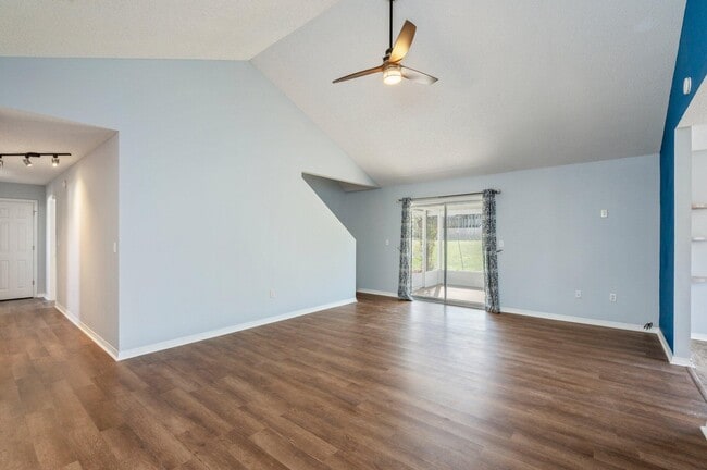 Photo - 121 Nicole Ln