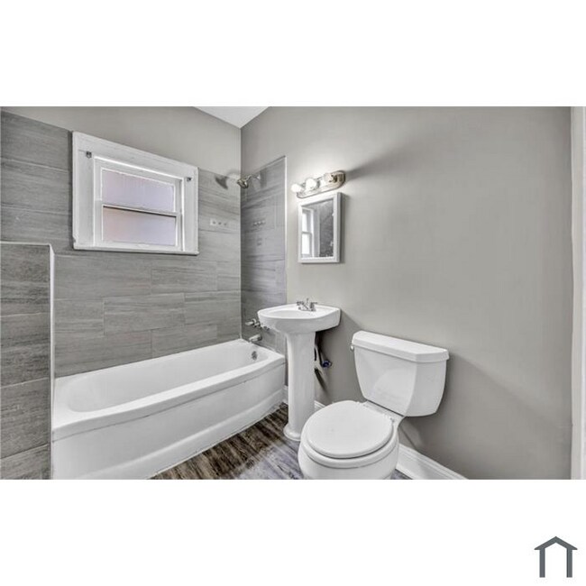 Photo - 3570 E 151st St Unit 3570 E 151st St-UP