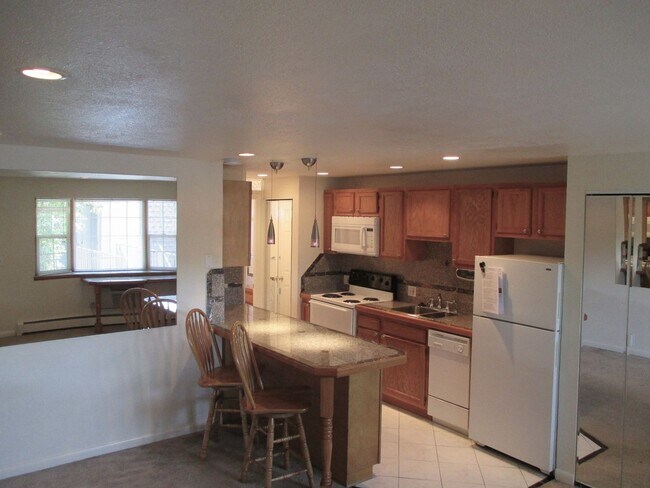 Photo - 1 MONTH FREE! Pet-friendly, top floor STUD... Unit 640-310