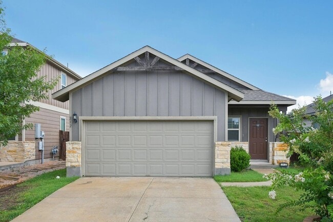 Building Photo - 212 La Dera Dr Rental