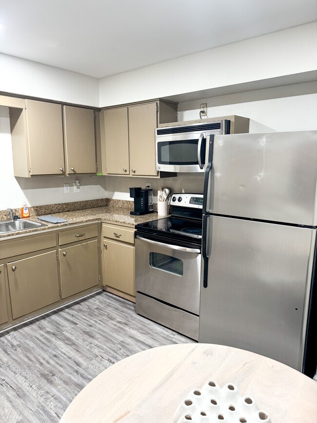 Photo - 206 Park Lane