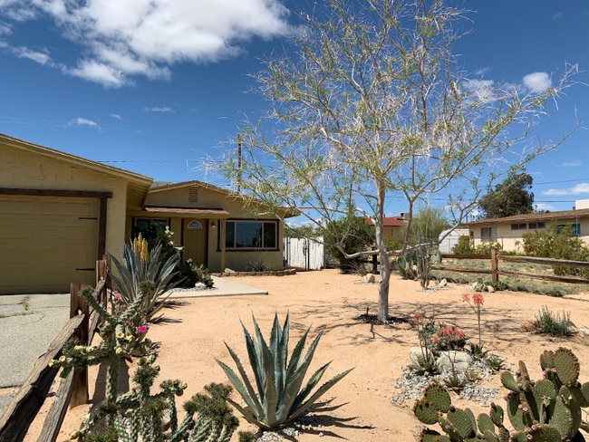 Photo - 6186 Chia Ave House