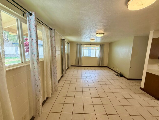 Photo - 3 Bedroom / 1 Bathroom Home Available in W...