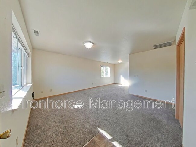 Photo - 2491 Wheeler Dr Unit A