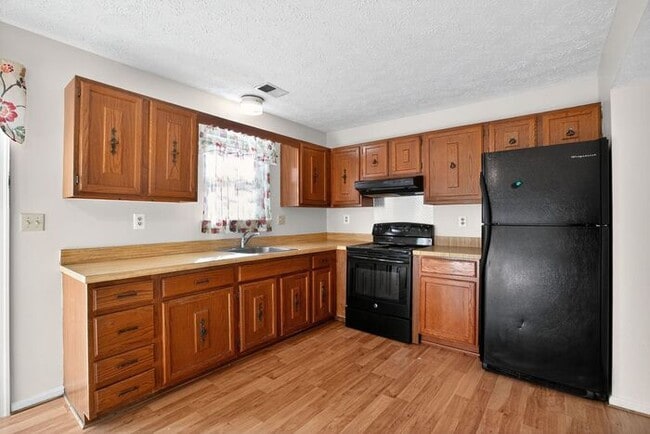 Photo - 4243 Drake Ct