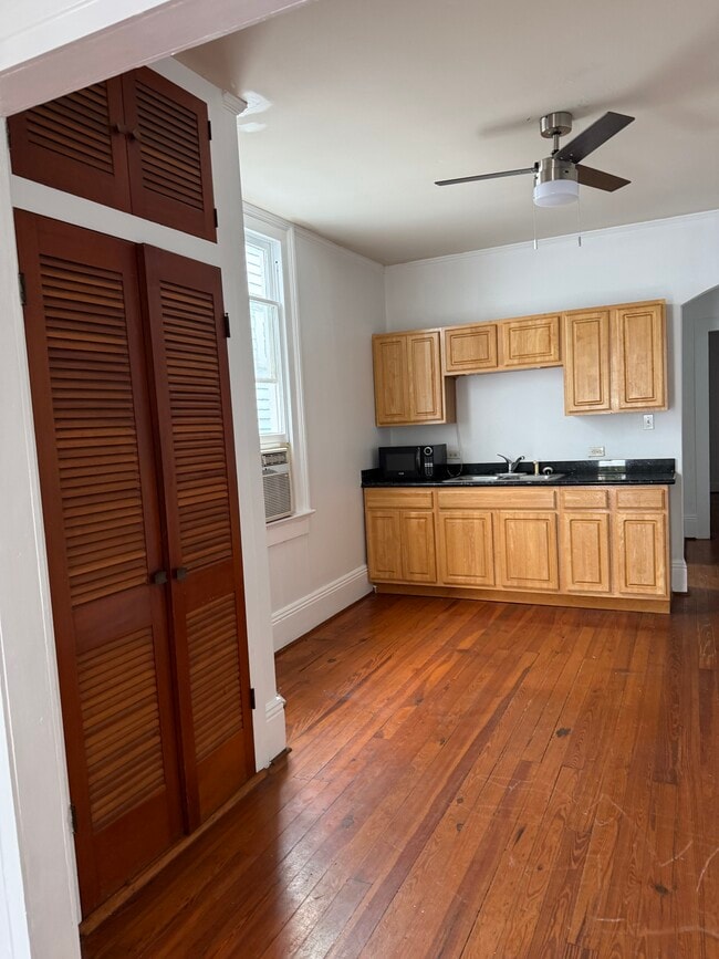 Photo - 731 Toledano St