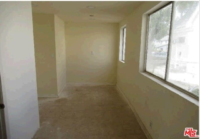 Building Photo - 243 E 29th St