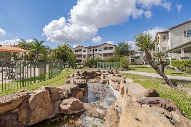 Plantation Apartments
