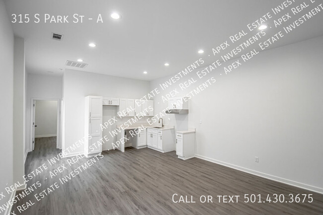 Photo - 315 S Park St Townhome