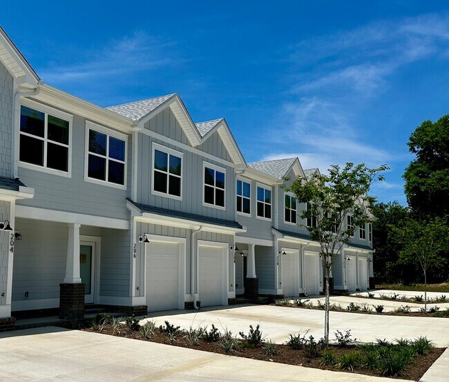 Photo - 206 Walton Ave