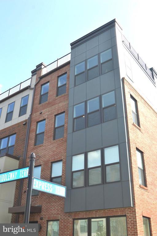 Building Photo - 43795 Middleway Ter Rental