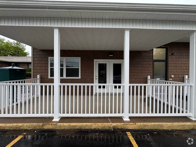 Building Photo - 415 W Butler Dr Rental