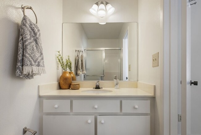 Photo - 11732 Moorpark St Unit I