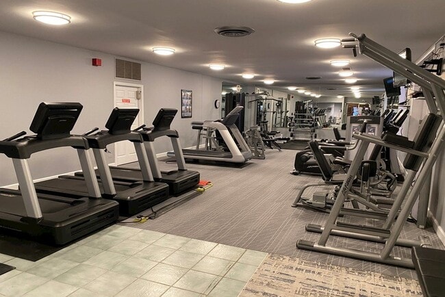 Photo - 720 W Gordon Terrace Unit 8j