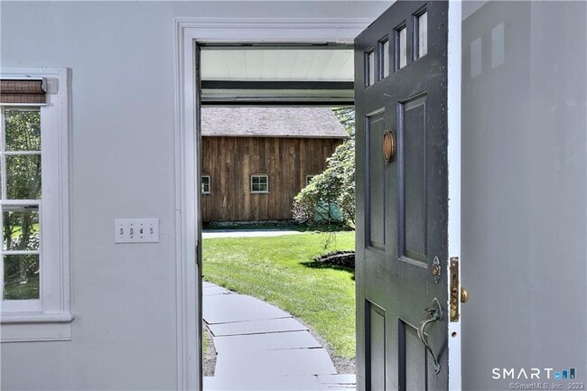 Photo - 284 Lyons Plain Rd