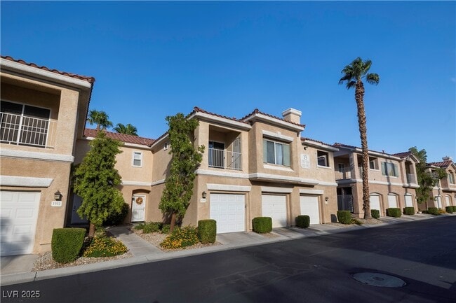 Building Photo - 251 S Green Valley Pkwy Unit 1913 Rental