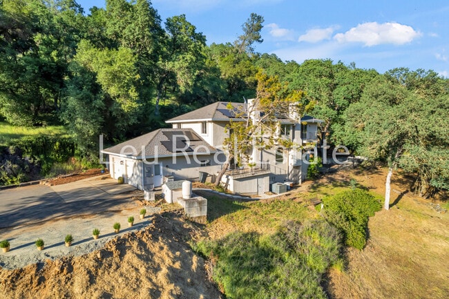 Photo - 6811 Beaver Pond Rd