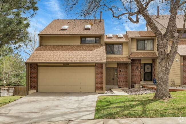 Building Photo - $2,495.00, 3 Bedroom, 2.5 bath, located in... Rental