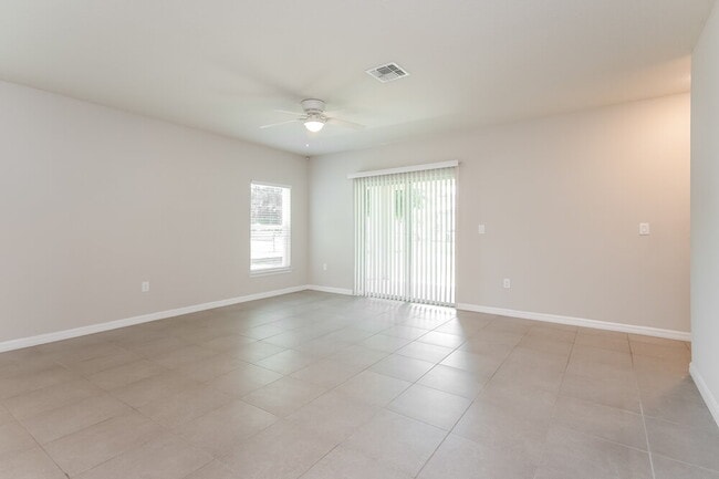 Photo - 1013 Coatbridge Dr