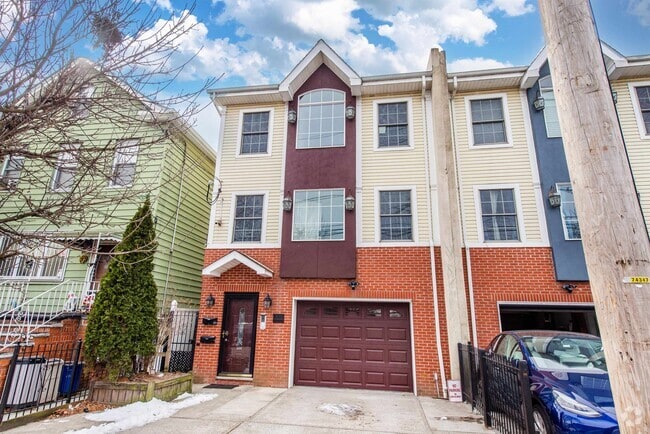 Building Photo - 103 Jefferson Ave Unit G Rental