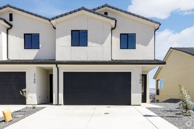 Building Photo - 2184 380 S Rental