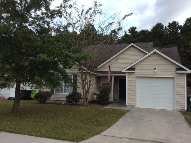 Building Photo - Short Term Rental