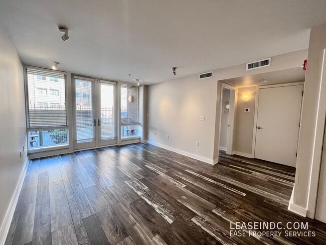 Photo - 1423 Newton St NW Unidad #103